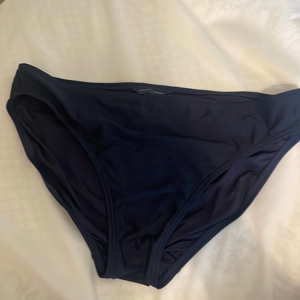 Tommy Hilfiger navy bikini bottoms size L